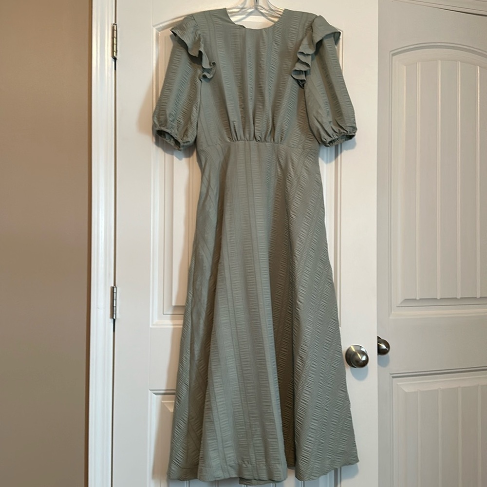 New with tags! En Saison green midi dress